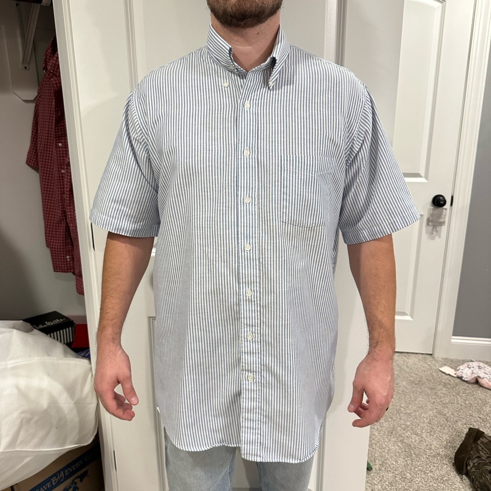 Size XL Tall Blue & White Striped Button Up Shirt